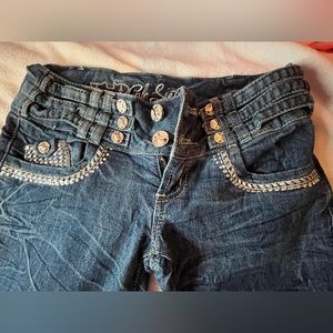 90’s skinny jeans with no back pockets